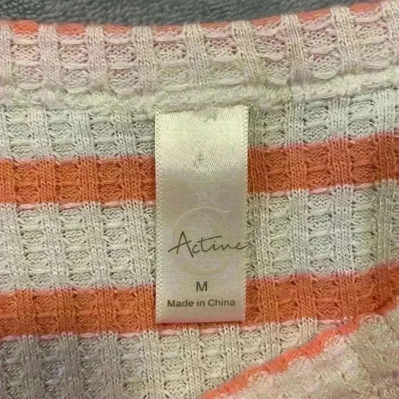 Women’s Orange C Active Quarter Sleeve Top - Picture 4 of 5